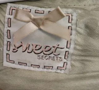 Cazadora efecto piel verde