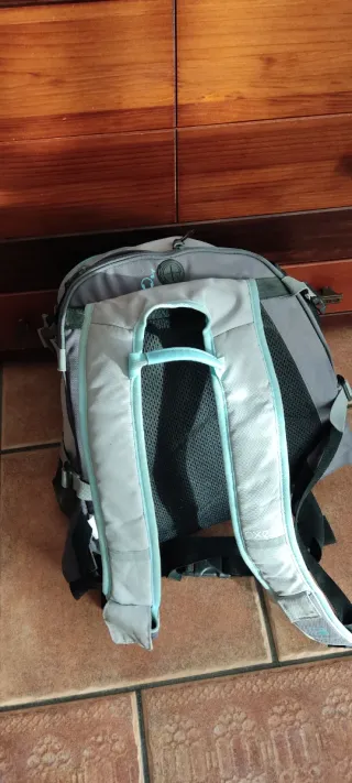 Patines en línea blancos T41-42 y mochila