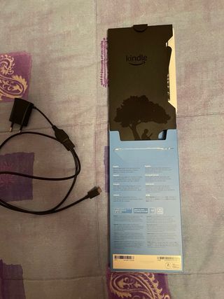 Amazon Kindle Blanco con Cargador