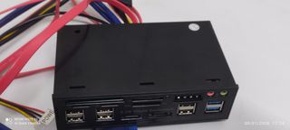 Pannello frontale con lettori di schede USB SATA eSATA