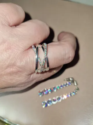 Conjunto Anillo y Pendientes Antialérgicos
