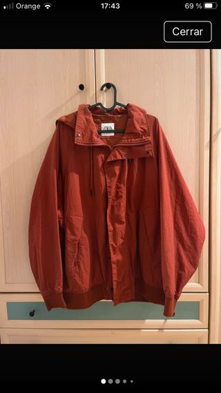 Bomber Zara con capucha comor terracota