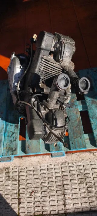 Motor Ducati Monster 600