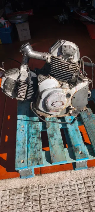 Motor Ducati Monster 600