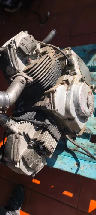 Motor Ducati Monster 600