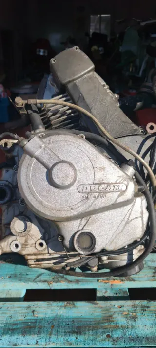 Motor Ducati Monster 600