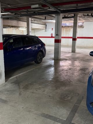 Plaza de garaje en calle toneleros DOS HERMANAS