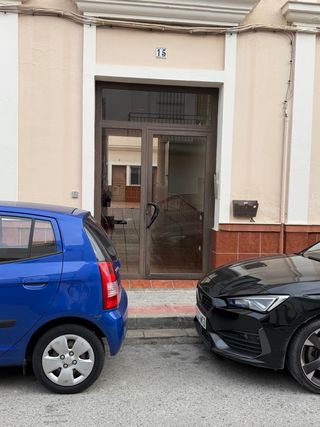 Plaza de garaje en calle toneleros DOS HERMANAS