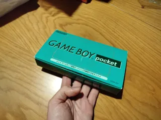 Game Boy Pocket con scatola e istruzioni