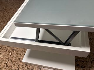 Mesa de centro elevable blanca y gris