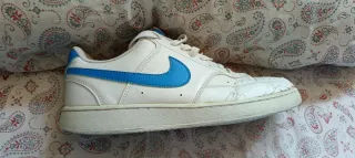 Zapatillas Nike Blancas y Azules