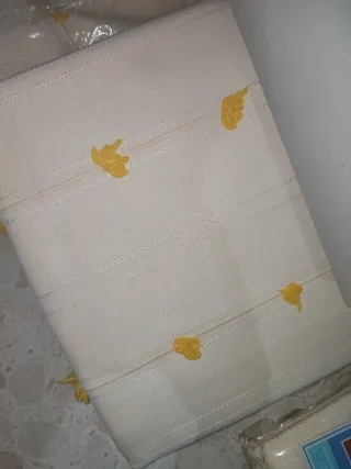 Cortinas Confeccionadas Beige/Amarillo