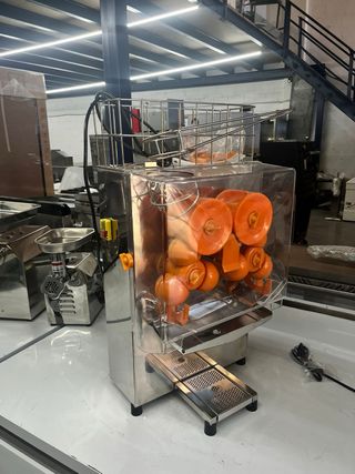 Exprimidor de naranjas profesional
