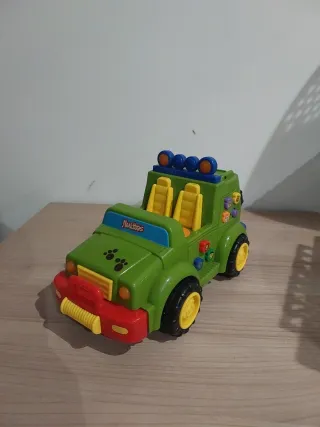 Coche de juguete infantil verde