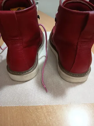 Botas rojas Caterpillar talla 42