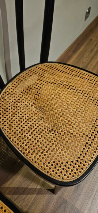 2 Sillas de Madera y Rattan