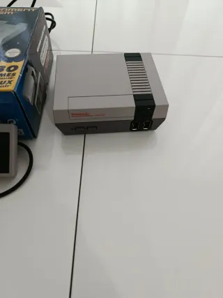Consola Nintendo NES Classic Mini + 30 juegos