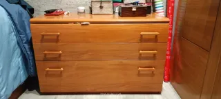 Habitacion de madera color cerezo de matrimonio