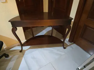 Aparador de madera con cajón