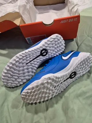 Botas Fútbol Nike Tiempo Jr Legend 10 Club TF 37,5