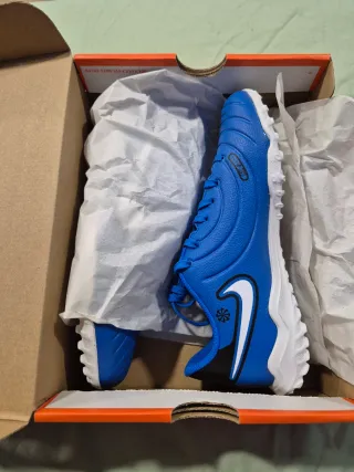 Botas Fútbol Nike Tiempo Jr Legend 10 Club TF 37,5