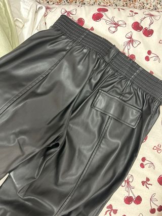 Pantalones de cuero mujer negros