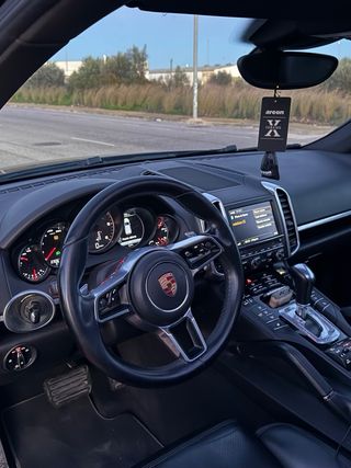 Porsche Cayenne Black Edition