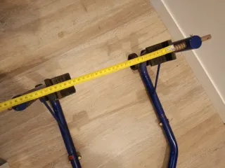 Caballete trasero de moto