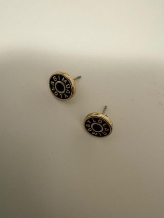 Collar y pendientes dorados con negro