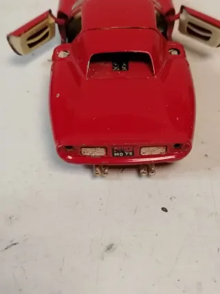 Ferrari 250 LM escala 1/24