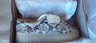 Zapatillas Clarks Mujer Serpiente Beige/Gris