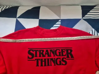 Sudadera Stranger Things – Color rojo