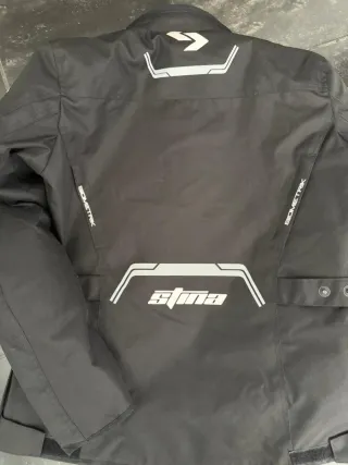 Chaqueta de moto negra