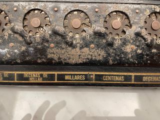 Ábaco de círculos CALCULATOR antiguo.