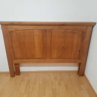 Cabecero de madera rústico
