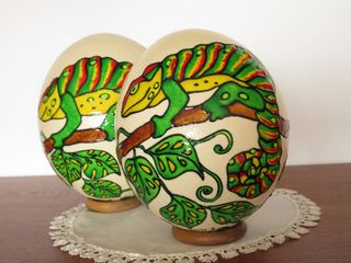 Uovo Struzzo Decorato Camaleonte. Prezzo 1 pezzo