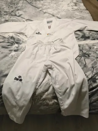 Traje de Taekwondo Dae Do Blanco