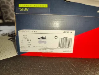 Zapatillas Reebok Negras y Plateadas