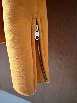 Cazadora Zara efecto ante forrada borreguito