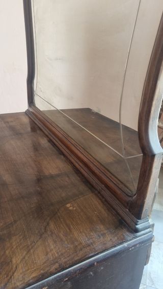 Armario antiguo de madera