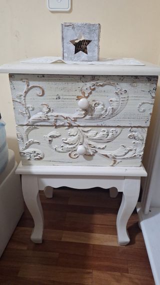 Mesita de noche vintage madera y blanco