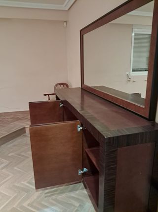 Conjunto Aparador y Espejo Elegante