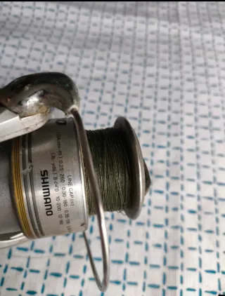 Carrete de pesca Shimano Alivio 1000FB