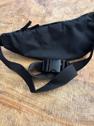 Riñonera marca Nike