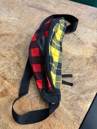 Riñonera marca Nike