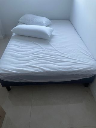 Base tapizada + colchón