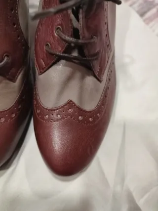 Zapatos Tacón Brogue Beige y Marrón