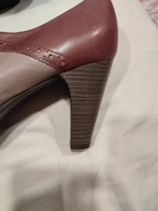 Zapatos Tacón Brogue Beige y Marrón