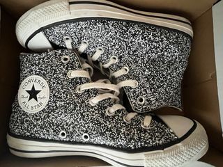 Zapatillas Converse Negro y Blanco