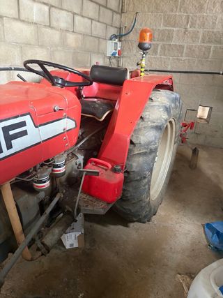 Tractor Massey Ferguson 247 Rojo